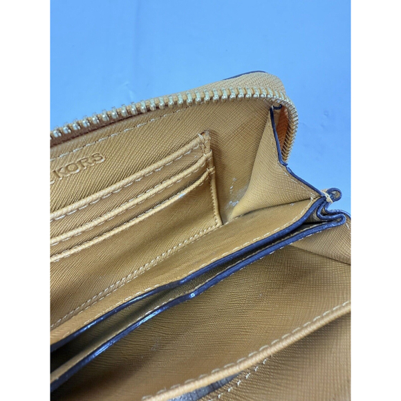 Michael Kors Leather Zip Around Wristlet Wallet butterscotch yellow - Picture 11 of 11